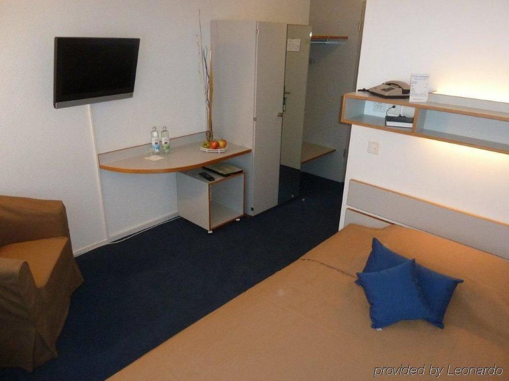 Hotel Kreuz Lenk Quarto foto